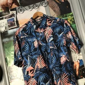 Cubavera Hawaiian button up.